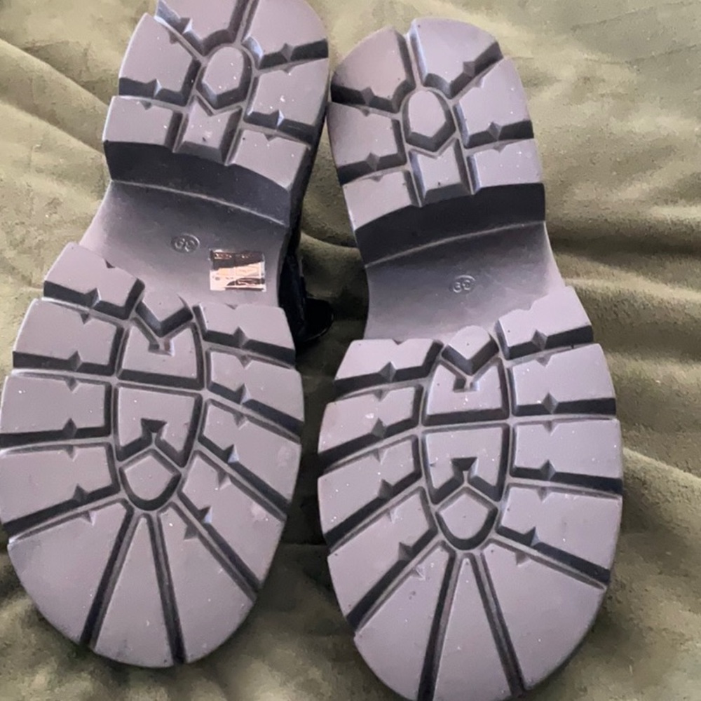 Euc Black Pattern, Leather Platform, Mary Jane’s - image 4